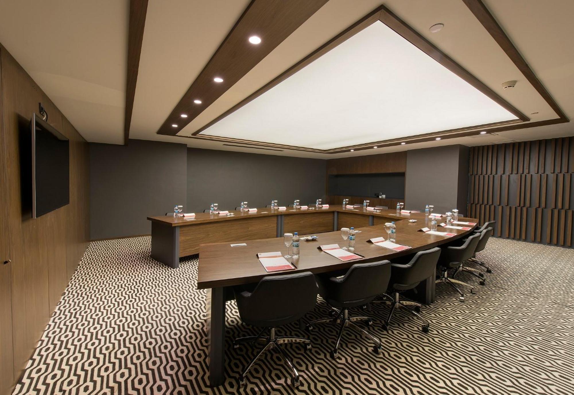 Ramada Plaza Hotel & Spa Trabzon Exterior photo Meeting room