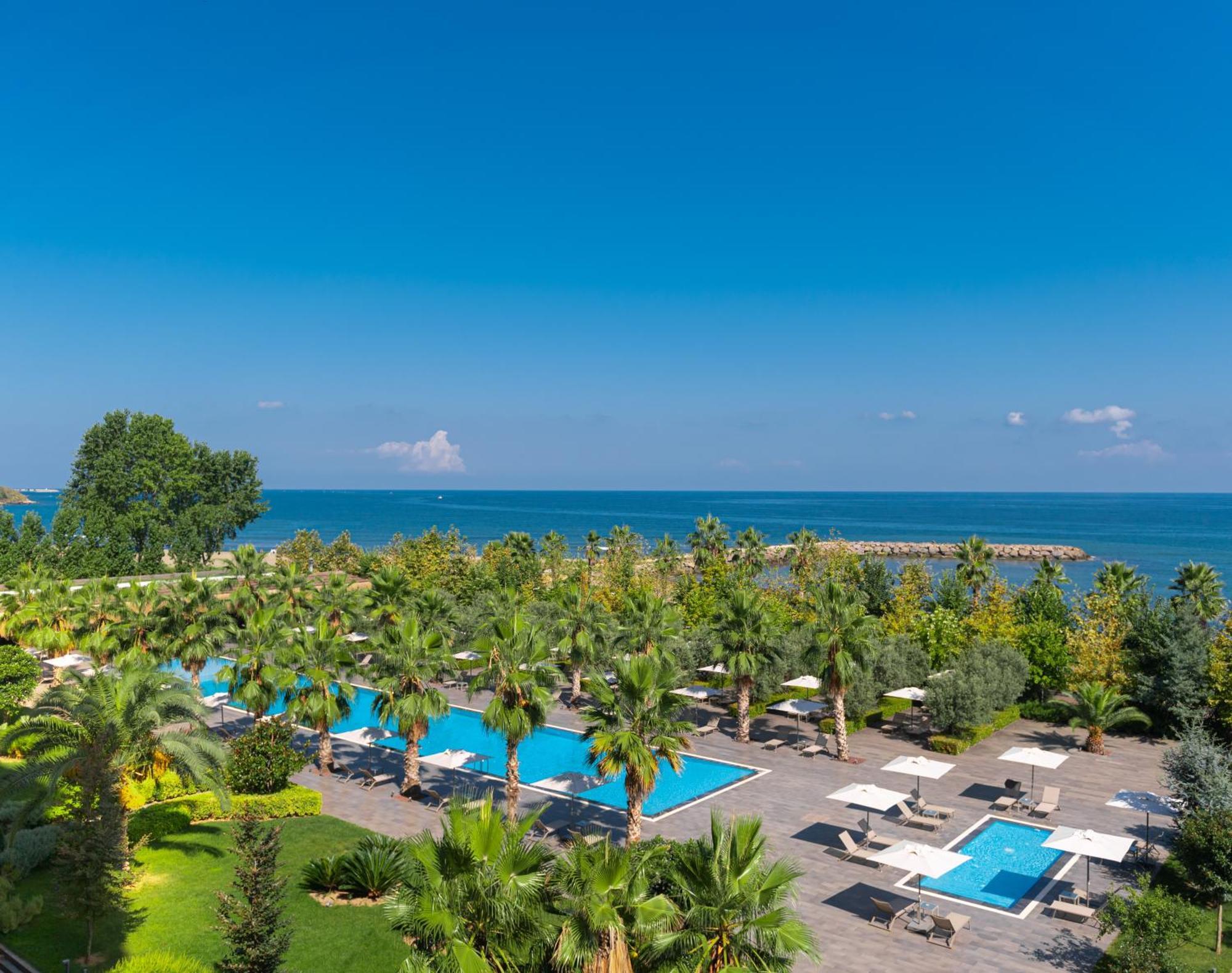 Ramada Plaza Hotel & Spa Trabzon Exterior photo The resort's swimming pools