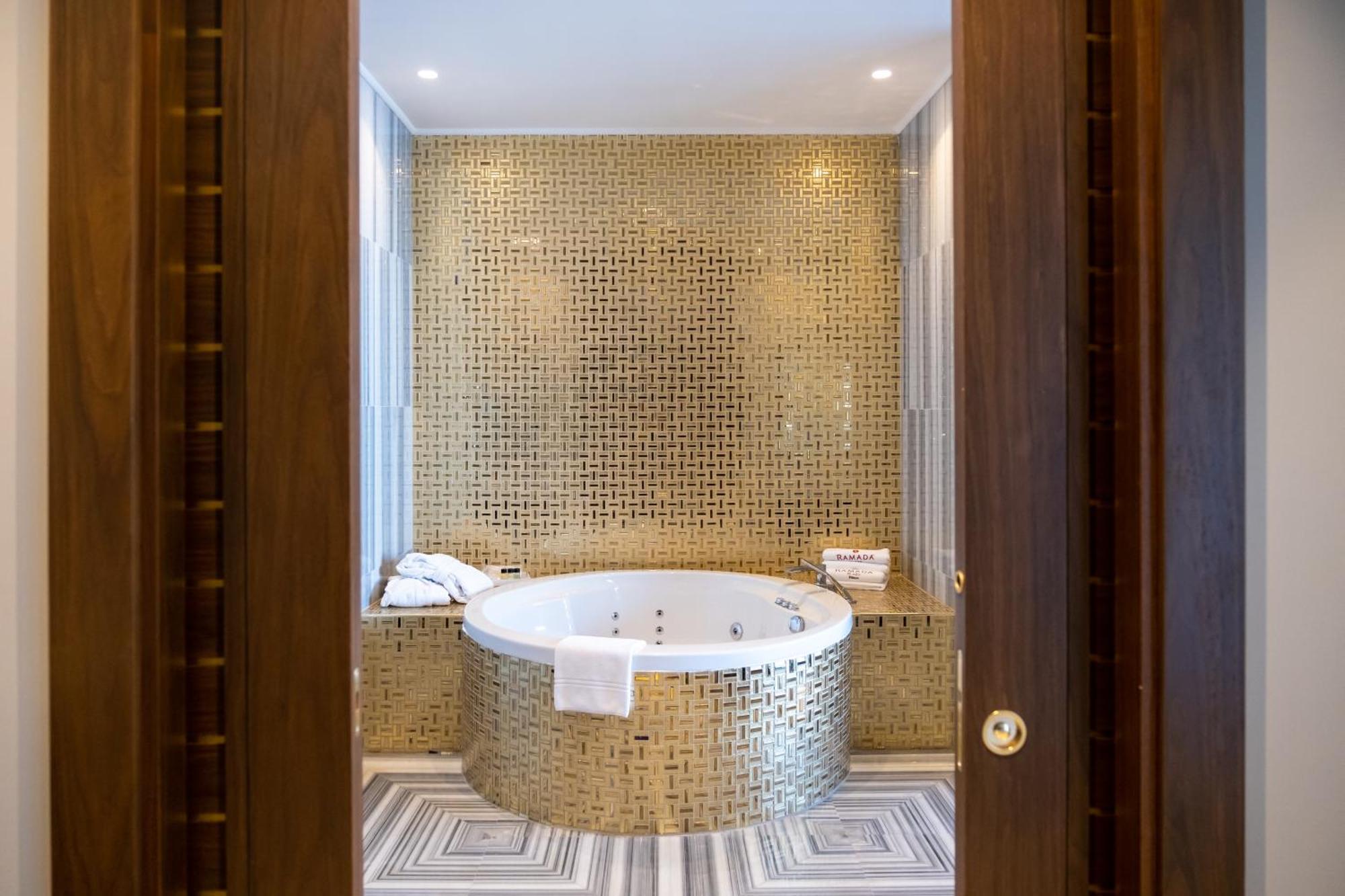 Ramada Plaza Hotel & Spa Trabzon Exterior photo